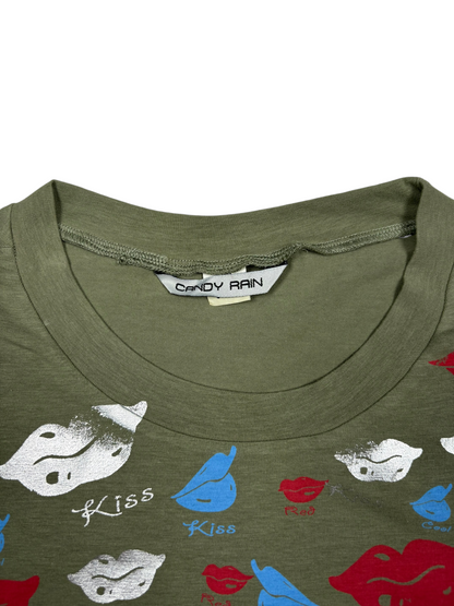 Y2K Kiss Graphic Tee