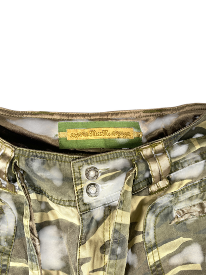 Y2K Camo Cargo Belted Capris