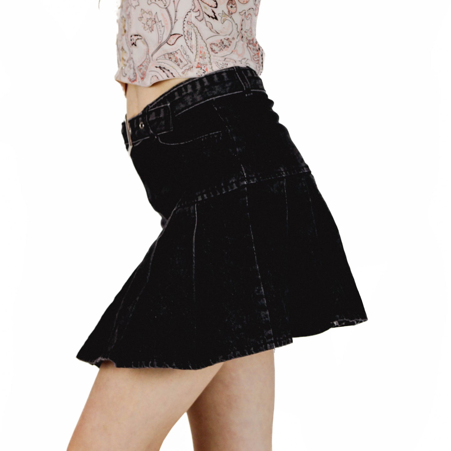 Ribbed Pleated Belted Black Mini Skirt