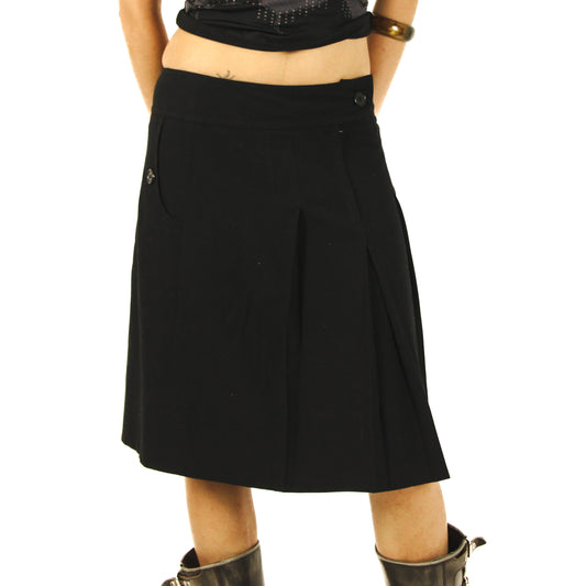 Preppy Pleated Black Midi Skirt